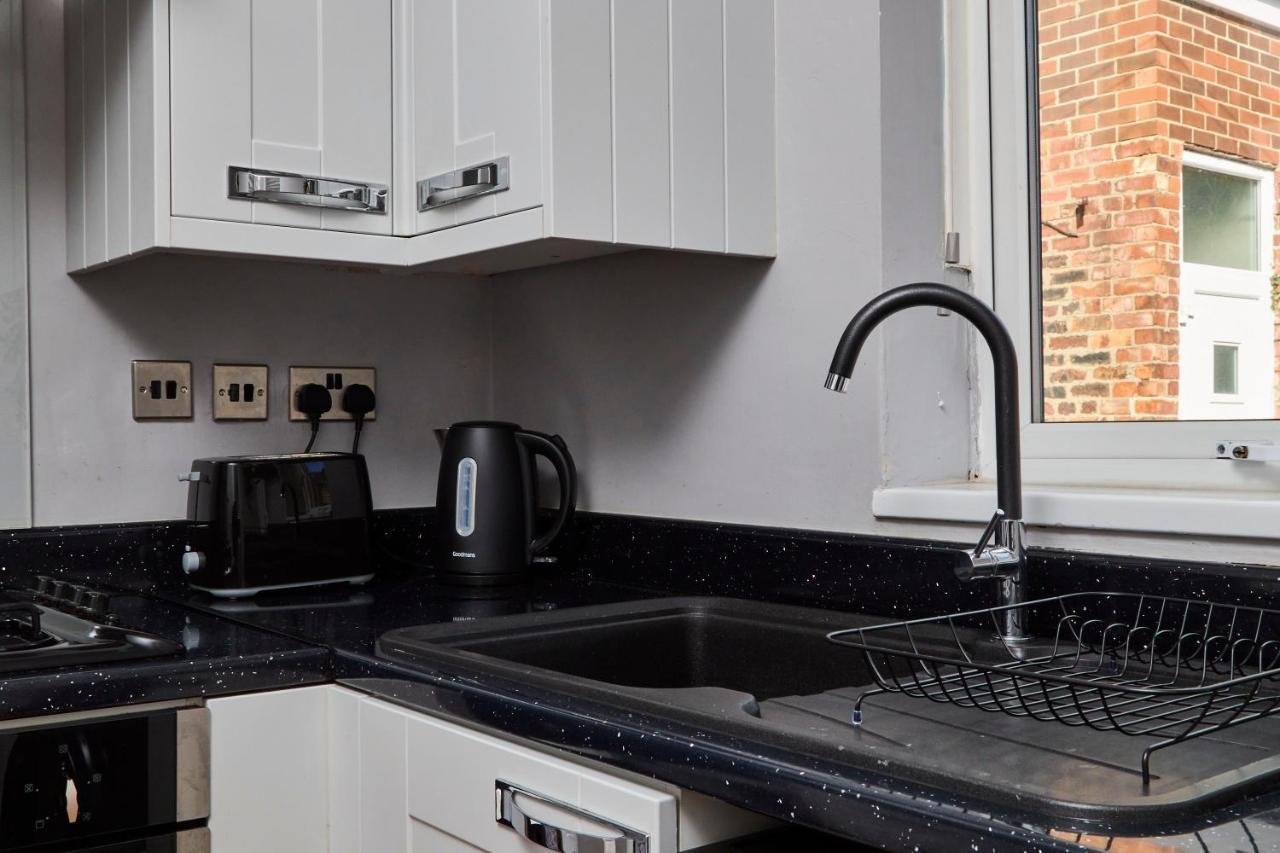 Stylish 2 Bedroom Flat - Close To Newcastle City Centre Ґейтсгед Екстер'єр фото